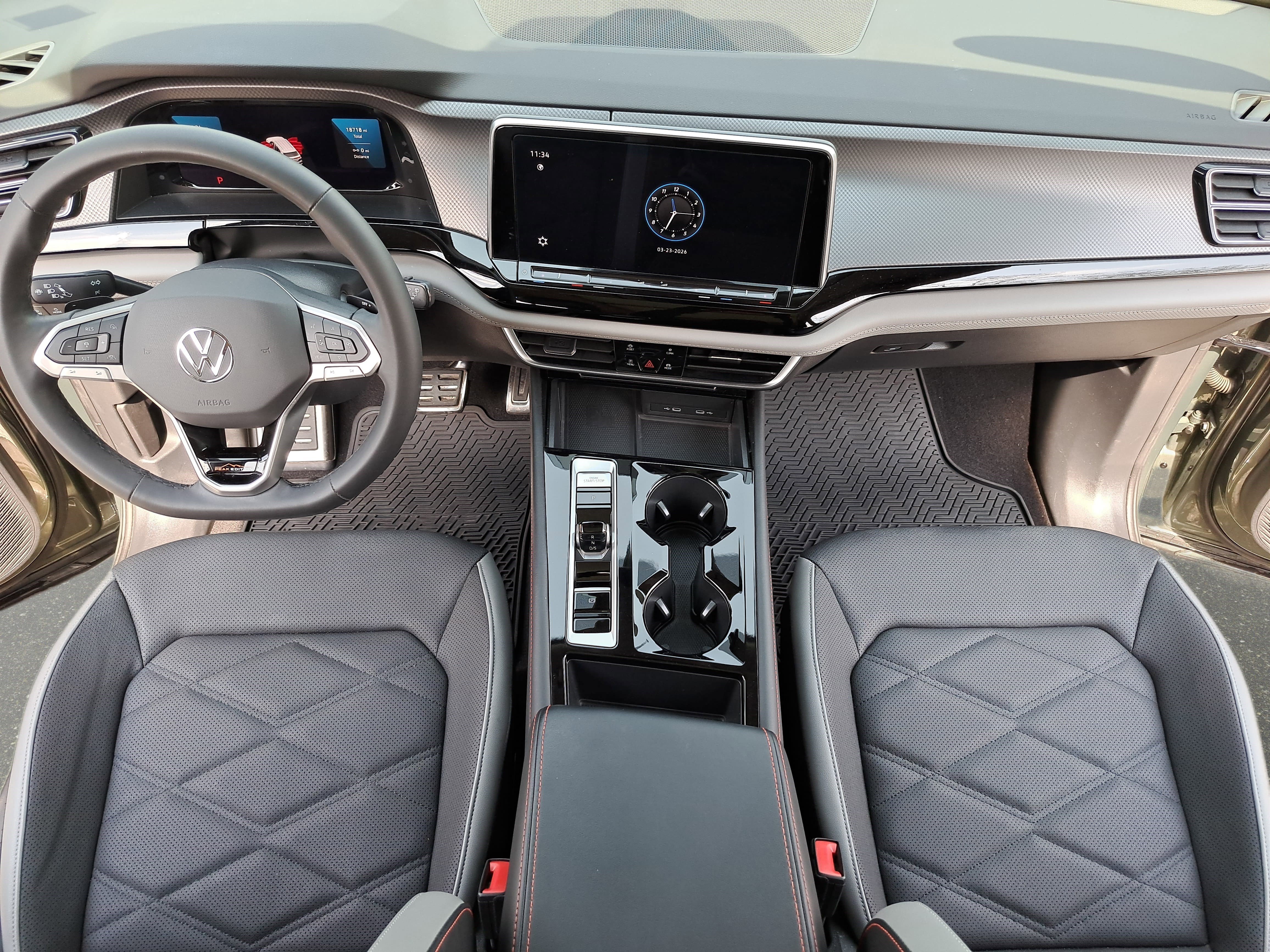 Used 2024 Volkswagen Atlas Peak Edition SE image 9