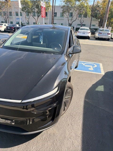 Used 2026 Tesla Model Y 2WD image 3