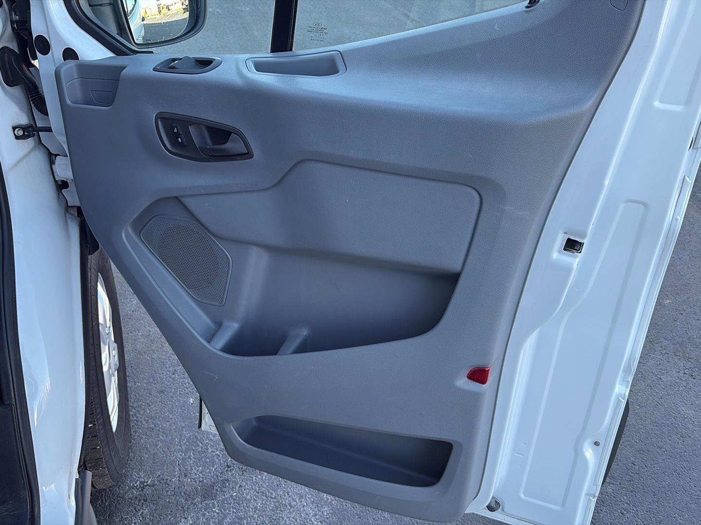 Used 2018 Ford Transit 150 XLT image 20