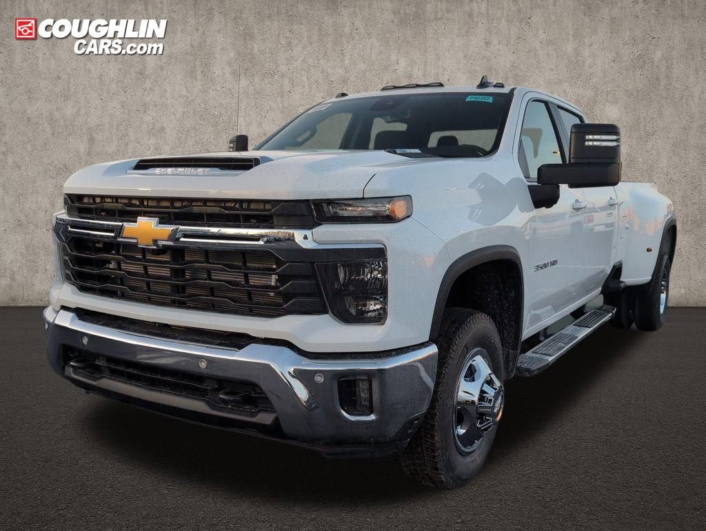 New 2026 Chevrolet Silverado 3500 LT image 3