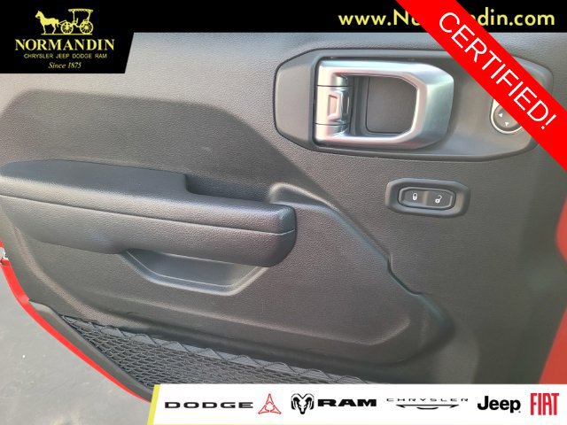 Certified 2025 Jeep Wrangler Unlimited Rubicon w/ Convenience Group AWD/4WD image 15