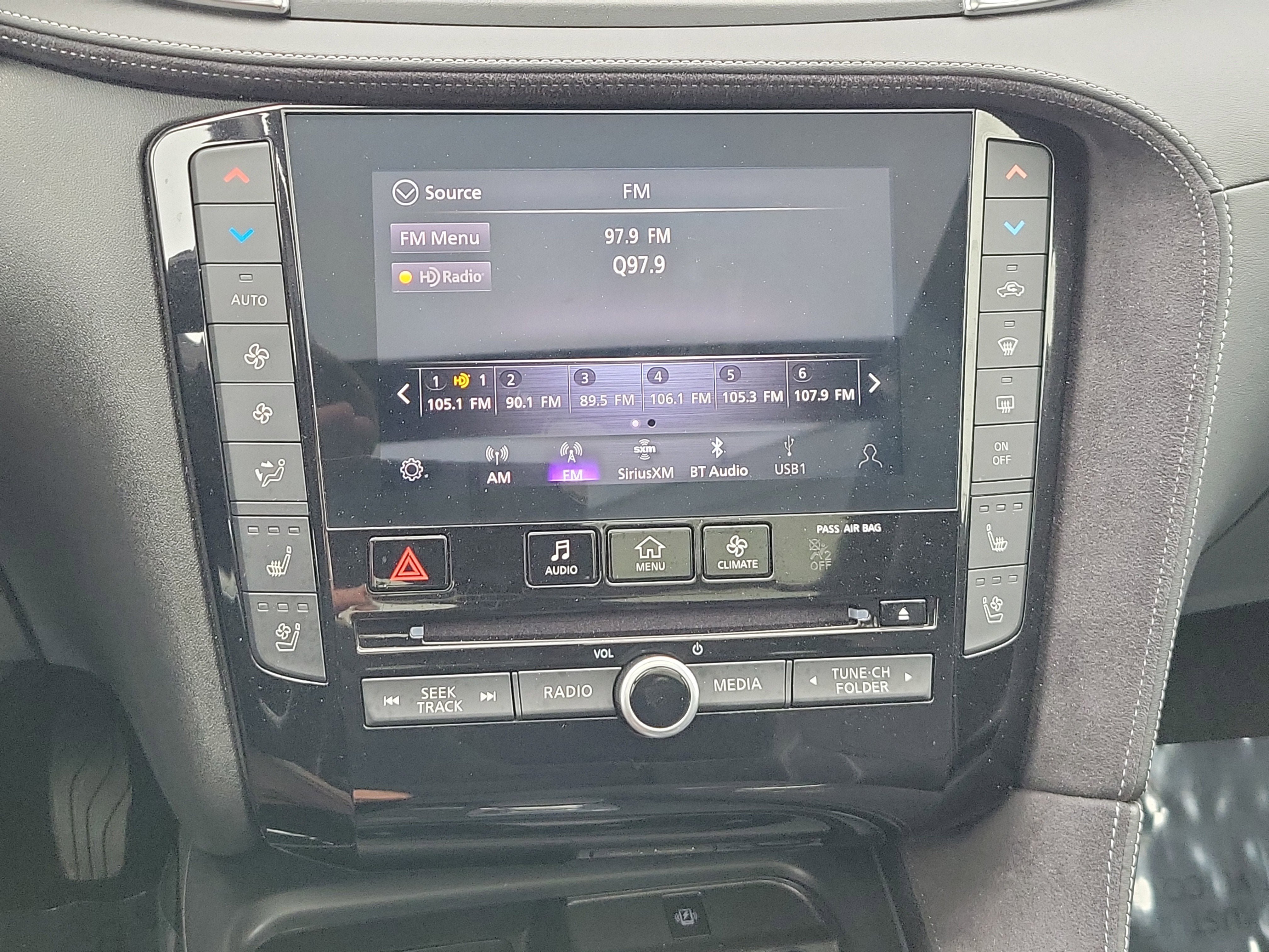 Used 2023 INFINITI QX50 Sensory AWD/4WD image 24