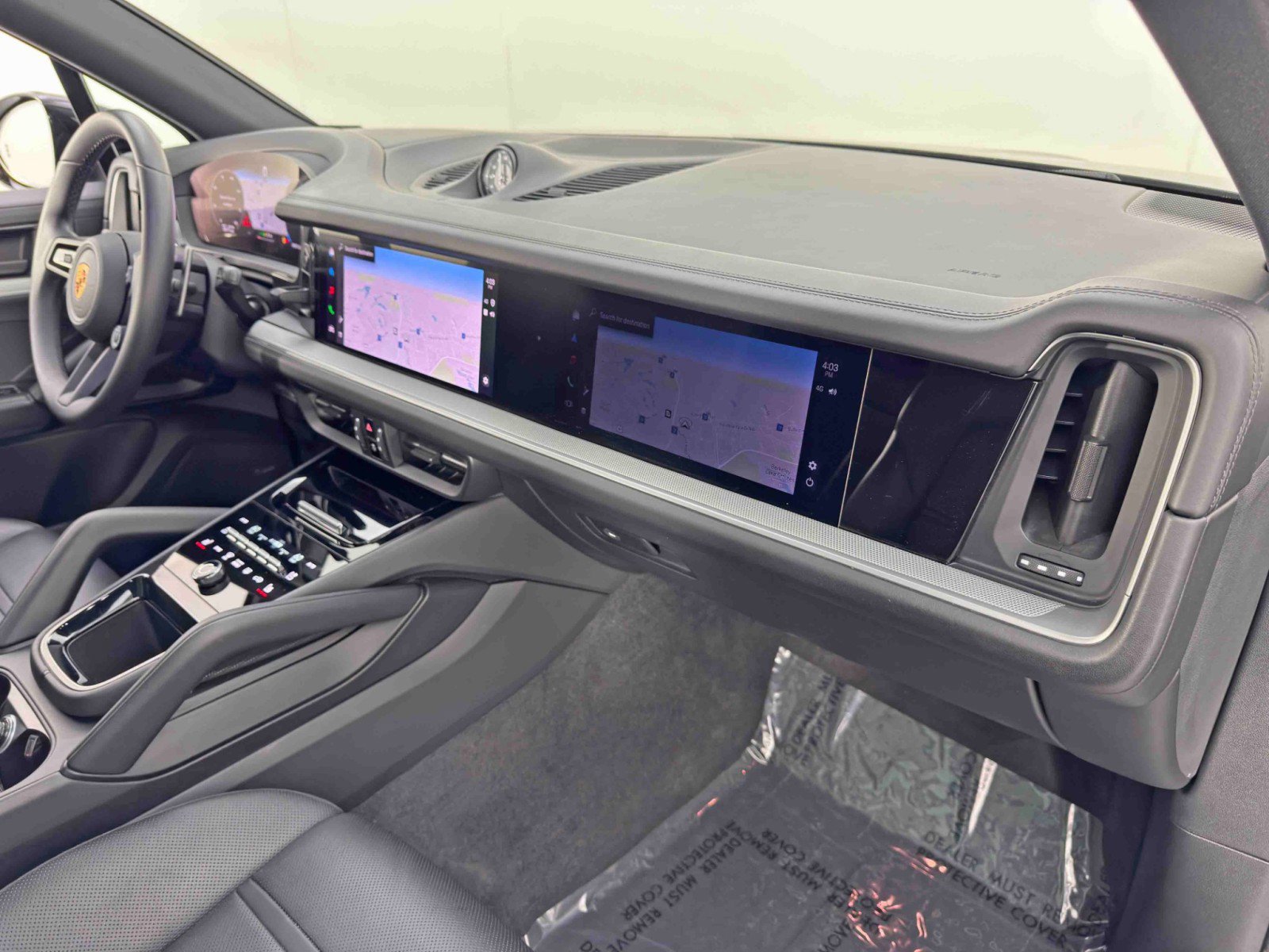 Used 2024 Porsche Cayenne w/ Premium Package image 15