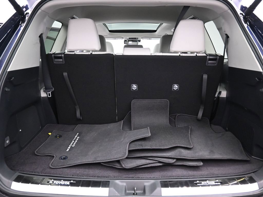 Certified 2026 Toyota Grand Highlander Limited image 33