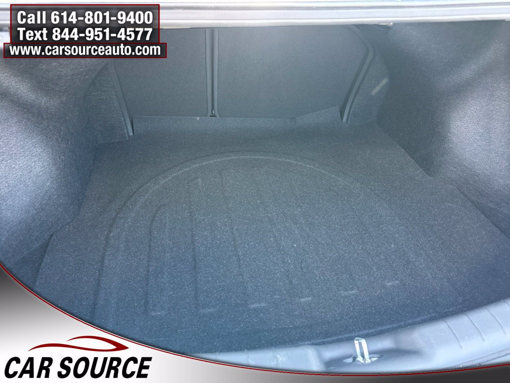 Used 2020 Hyundai Elantra SE FWD image 23