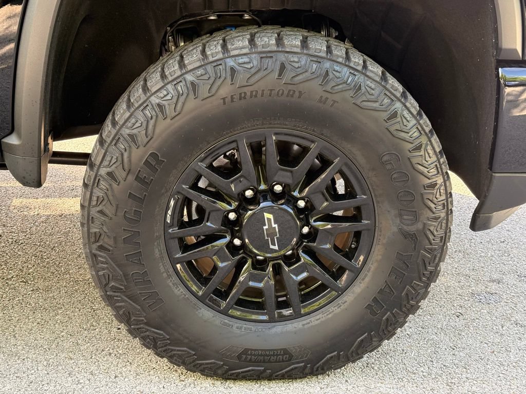Used 2026 Chevrolet Silverado 2500 ZR2 AWD/4WD image 44