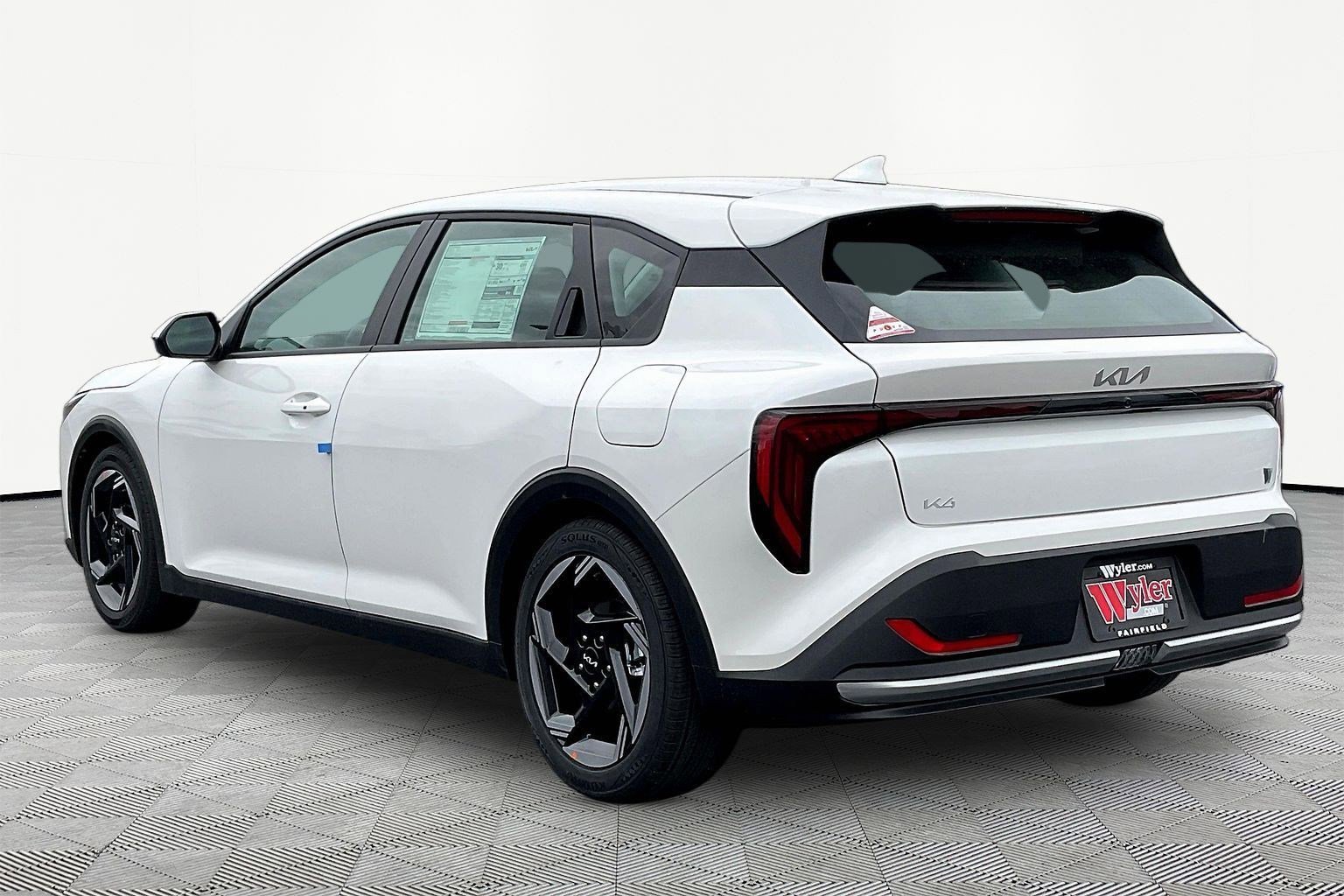 New 2026 Kia K4 EX FWD image 4