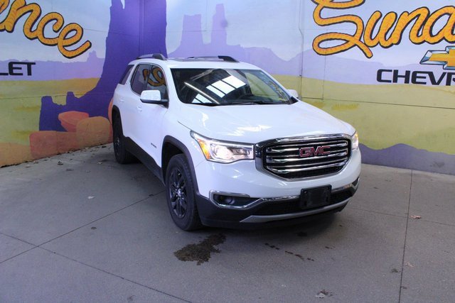 Used 2018 GMC Acadia SLT image 2