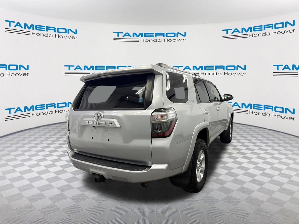 Used 2019 Toyota 4Runner SR5 AWD/4WD image 5