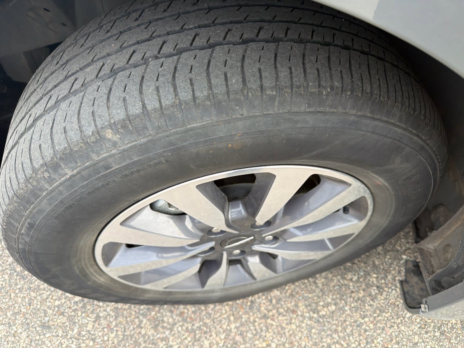 Used 2023 Chrysler Pacifica Touring-L FWD image 13