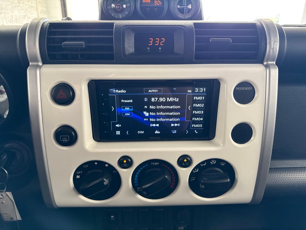 Used 2014 Toyota FJ Cruiser 4WD w/ Convenience Package image 30
