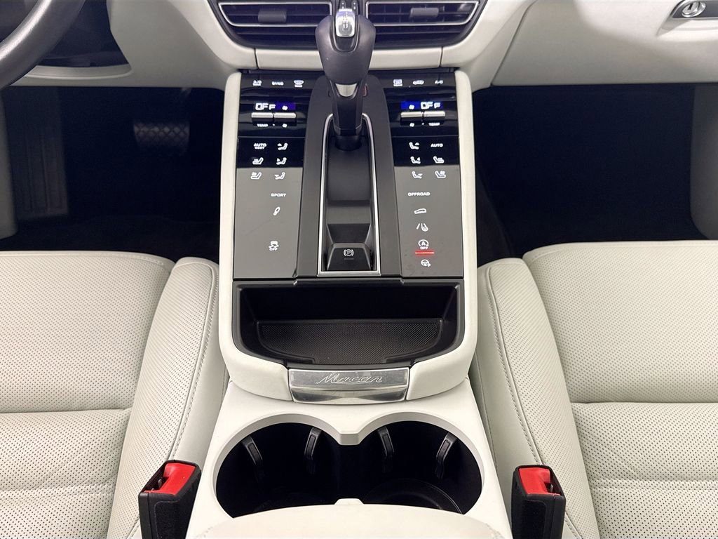 Used 2024 Porsche Macan S image 12
