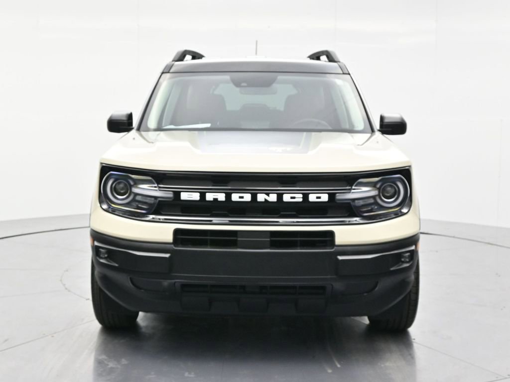 Used 2024 Ford Bronco Sport Outer Banks w/ Tech Package AWD/4WD image 2