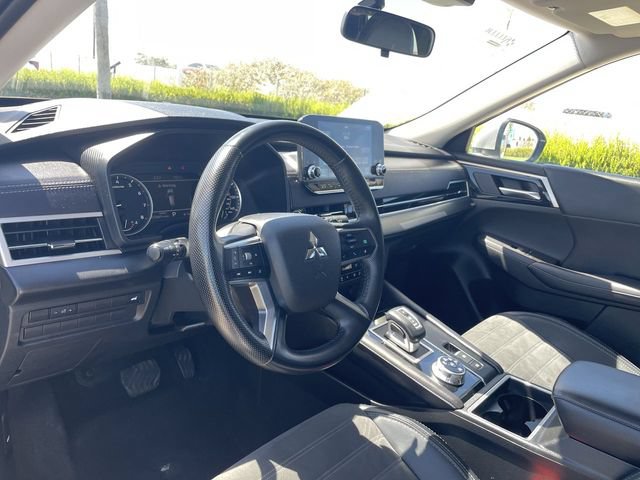 Used 2024 Mitsubishi Outlander SE Black Edition AWD/4WD image 10