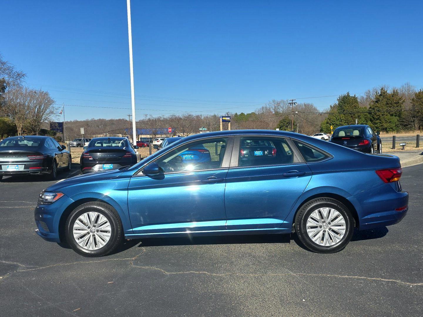 Used 2019 Volkswagen Jetta S w/ Driver Assistance Package image 9