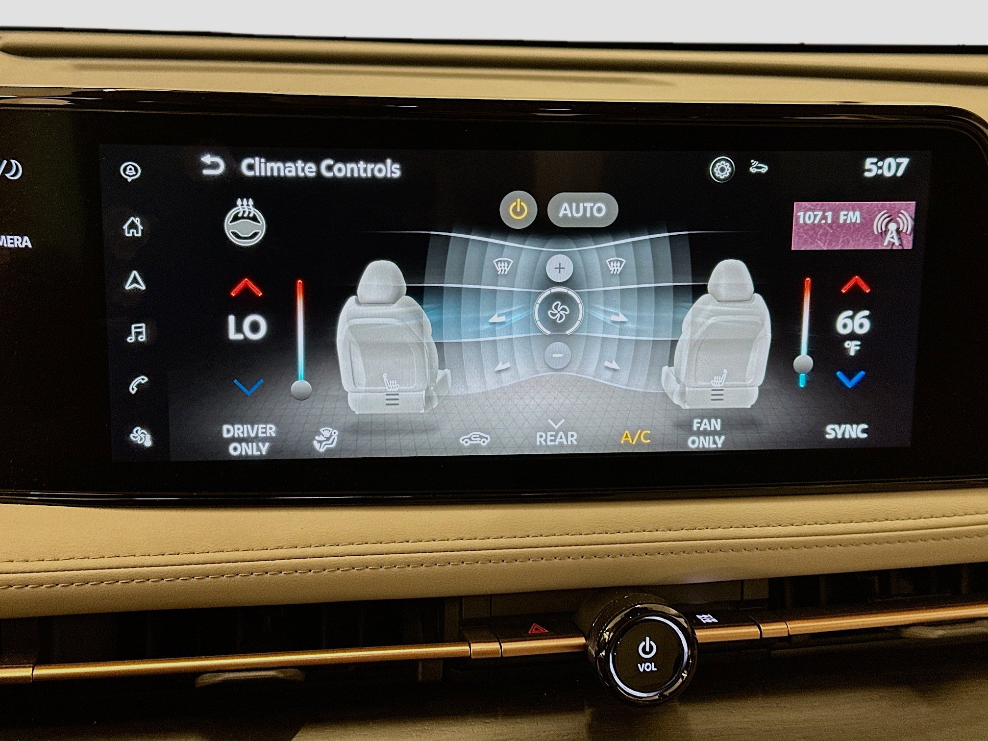 Used 2024 Nissan Ariya AWD image 24