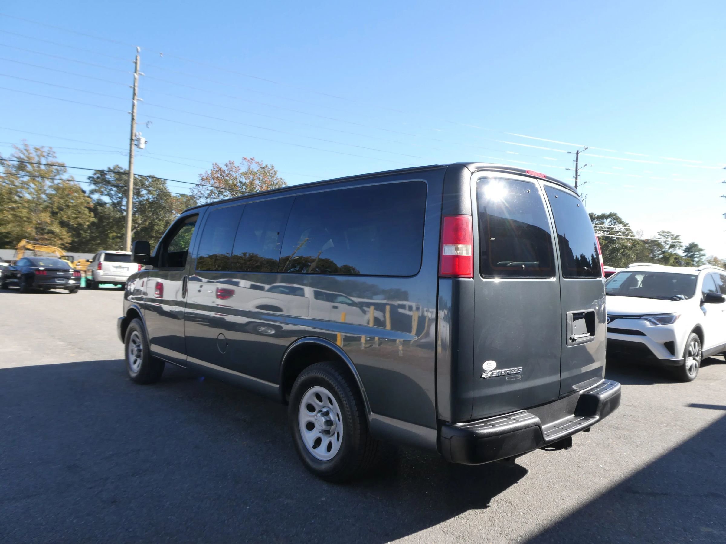 Used 2014 Chevrolet Express 1500 LS image 8