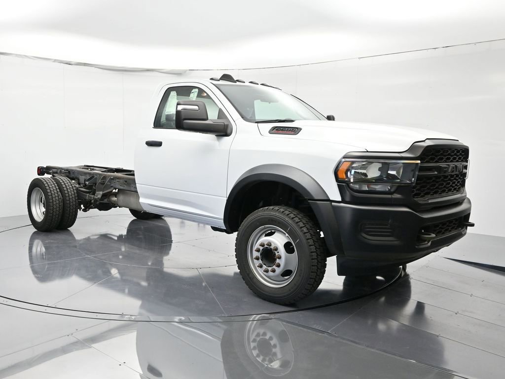 Used 2023 RAM 5500 Tradesman AWD/4WD image 3