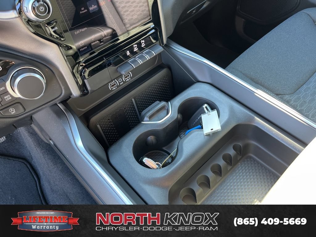 New 2026 RAM 1500 Big Horn AWD/4WD image 11