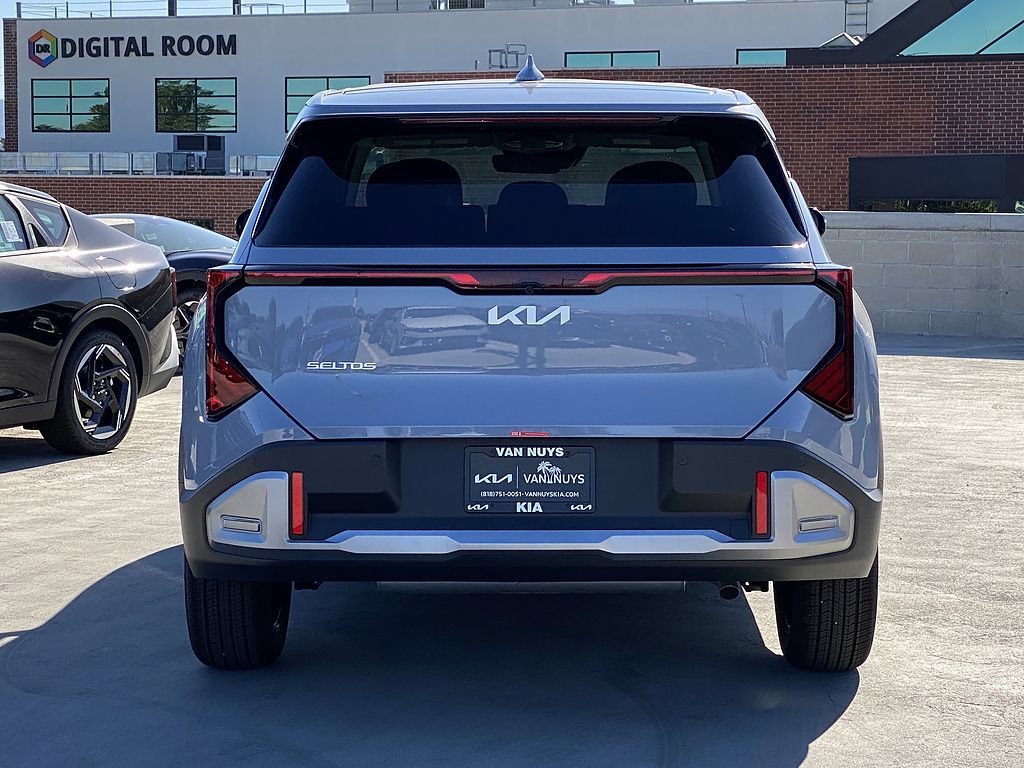 New 2027 Kia Seltos S FWD image 5