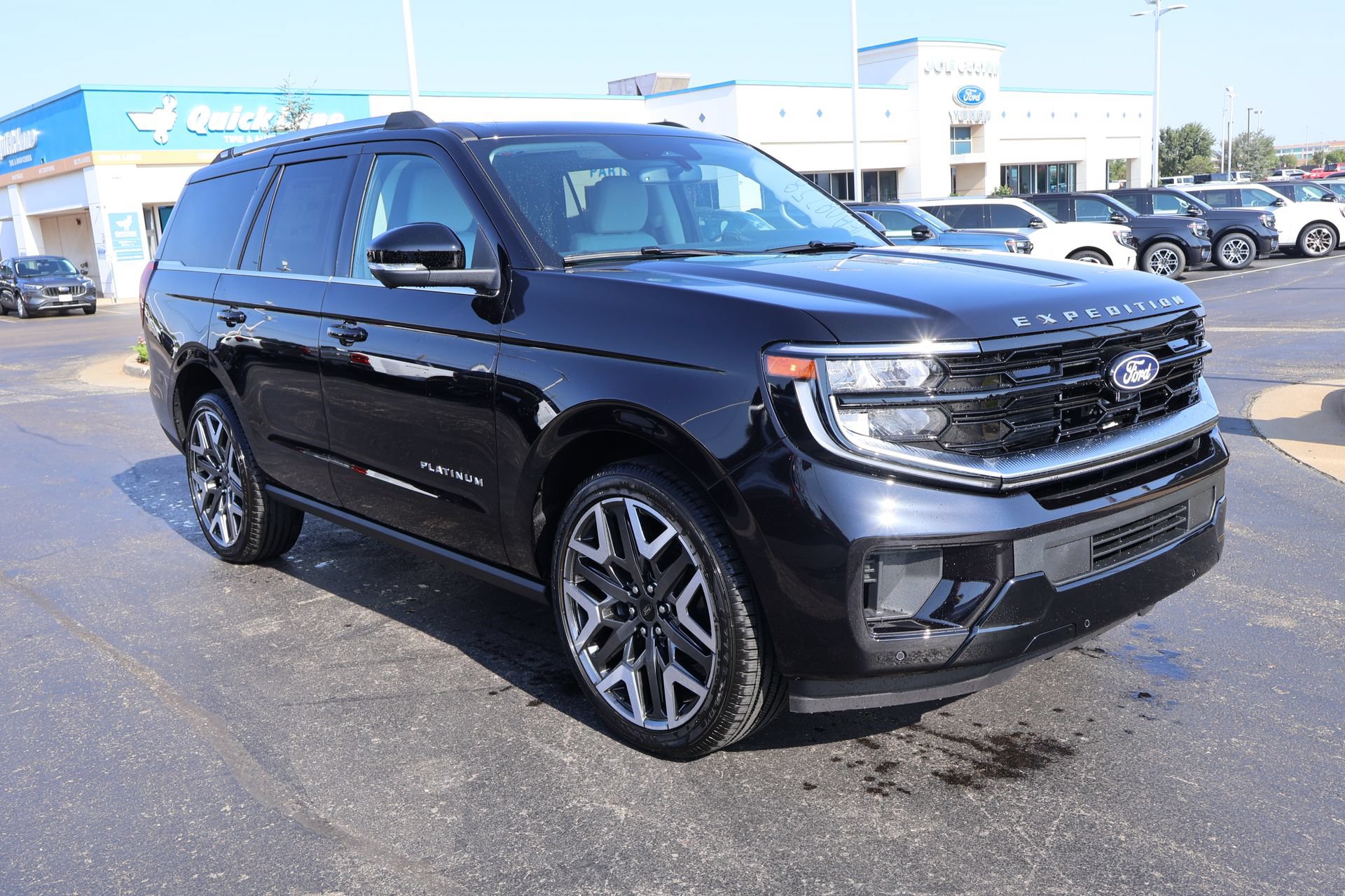 New 2027 Ford Expedition Platinum w/ Platinum Ultimate Package