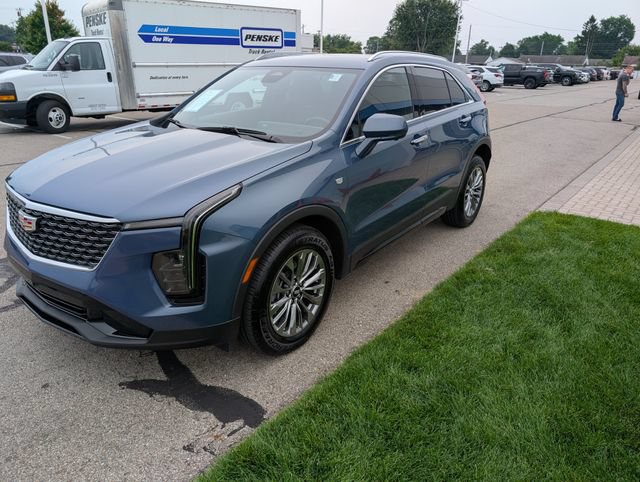 Used 2025 Cadillac XT4 Premium Luxury AWD/4WD image 10