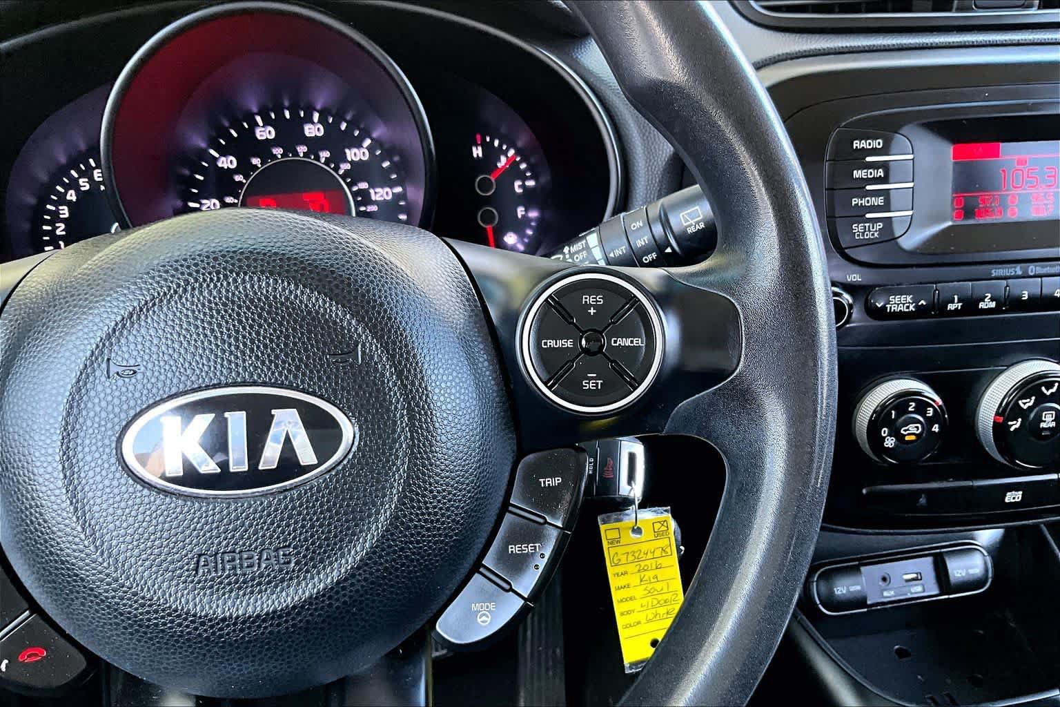 Used 2016 Kia Soul FWD image 24