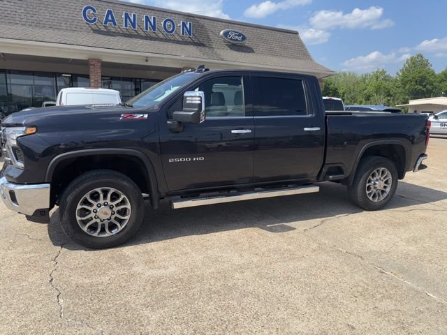 Used 2024 Chevrolet Silverado 2500 LTZ w/ LTZ Plus Package AWD/4WD image 1
