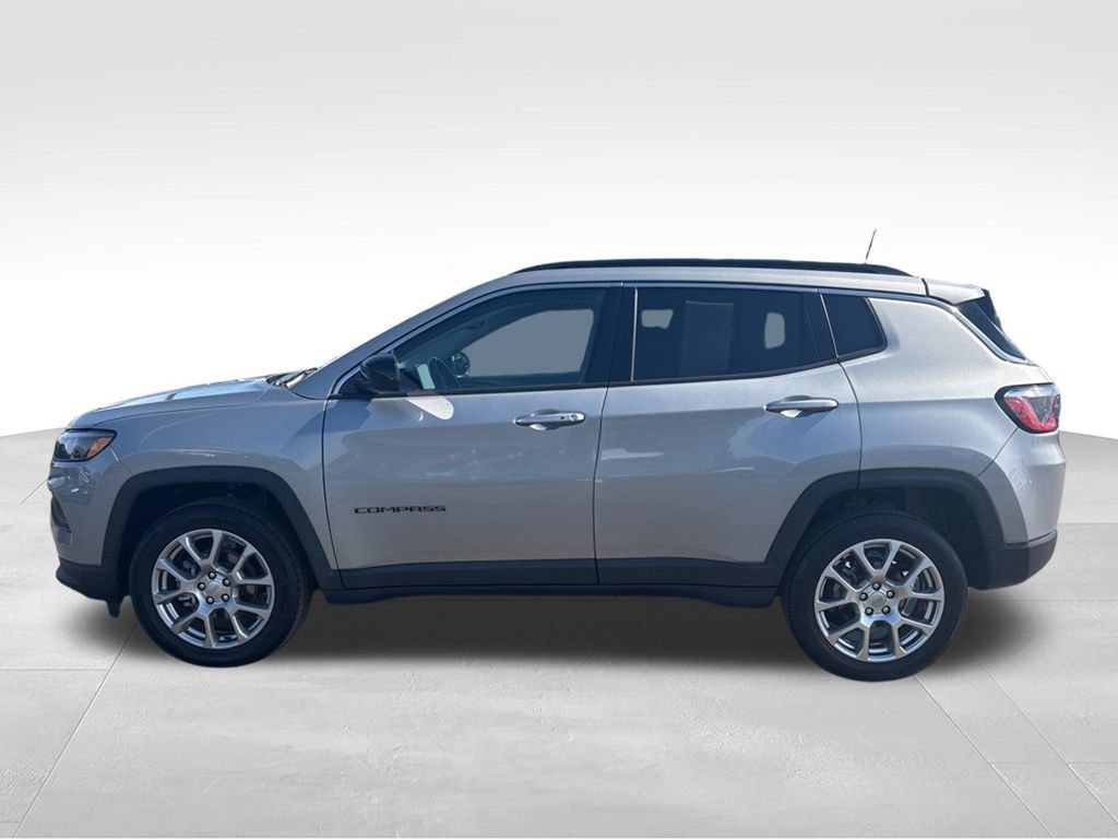 Certified 2022 Jeep Compass Latitude AWD/4WD image 7