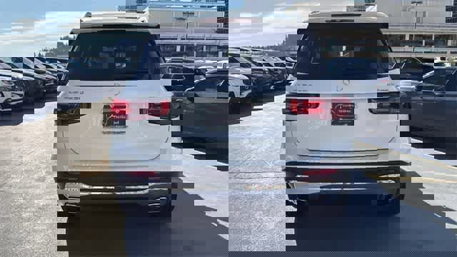 Certified 2025 Mercedes-Benz GLB 250 4MATIC image 73