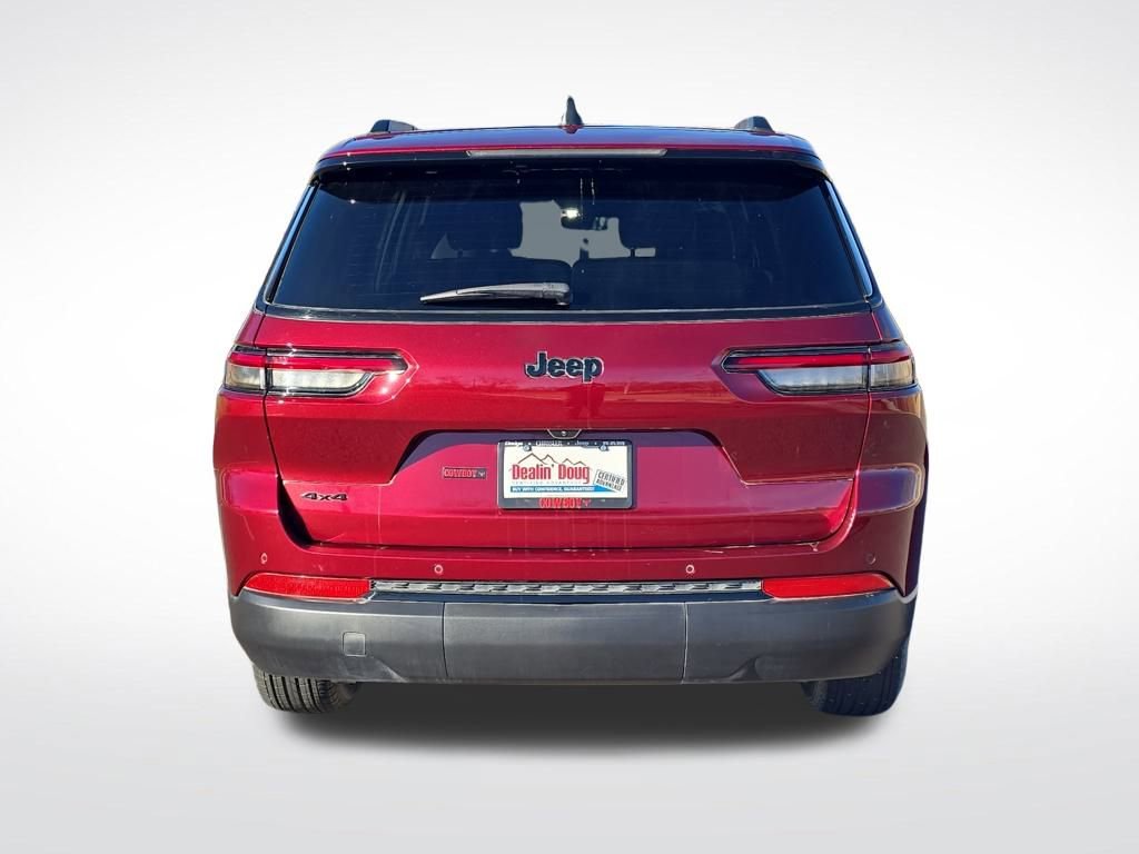 Used 2025 Jeep Grand Cherokee L Laredo image 4
