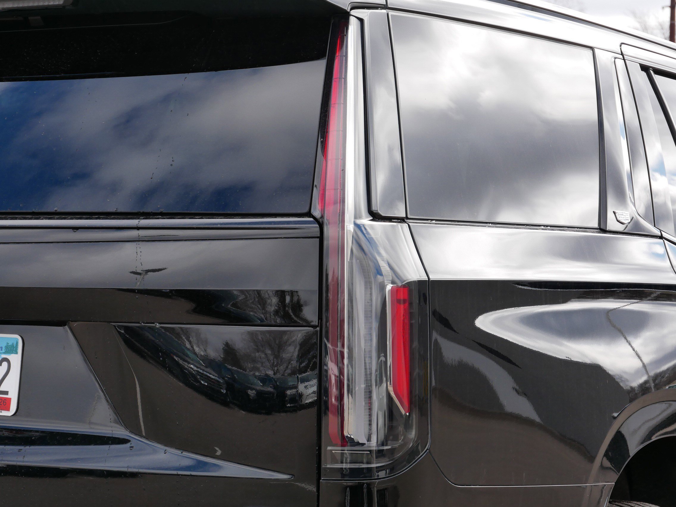 Used 2023 Cadillac Escalade Sport Platinum w/ LPO, ONYX Package image 18