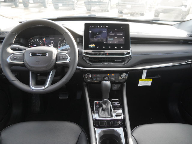 New 2026 Jeep Compass Latitude AWD/4WD image 5