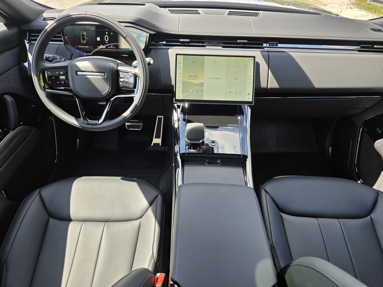 New 2026 Land Rover Range Rover Sport Dynamic SE AWD/4WD image 4