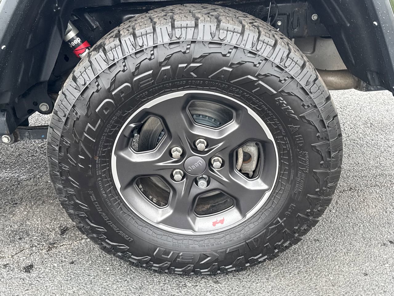 Used 2021 Jeep Gladiator Rubicon w/ Uconnect 4C Nav & Sound Group image 13
