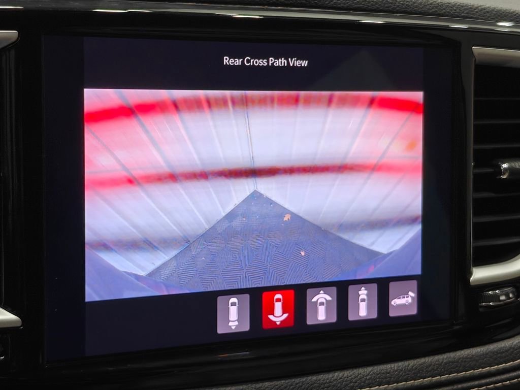 Used 2021 Chrysler Pacifica Touring-L image 52