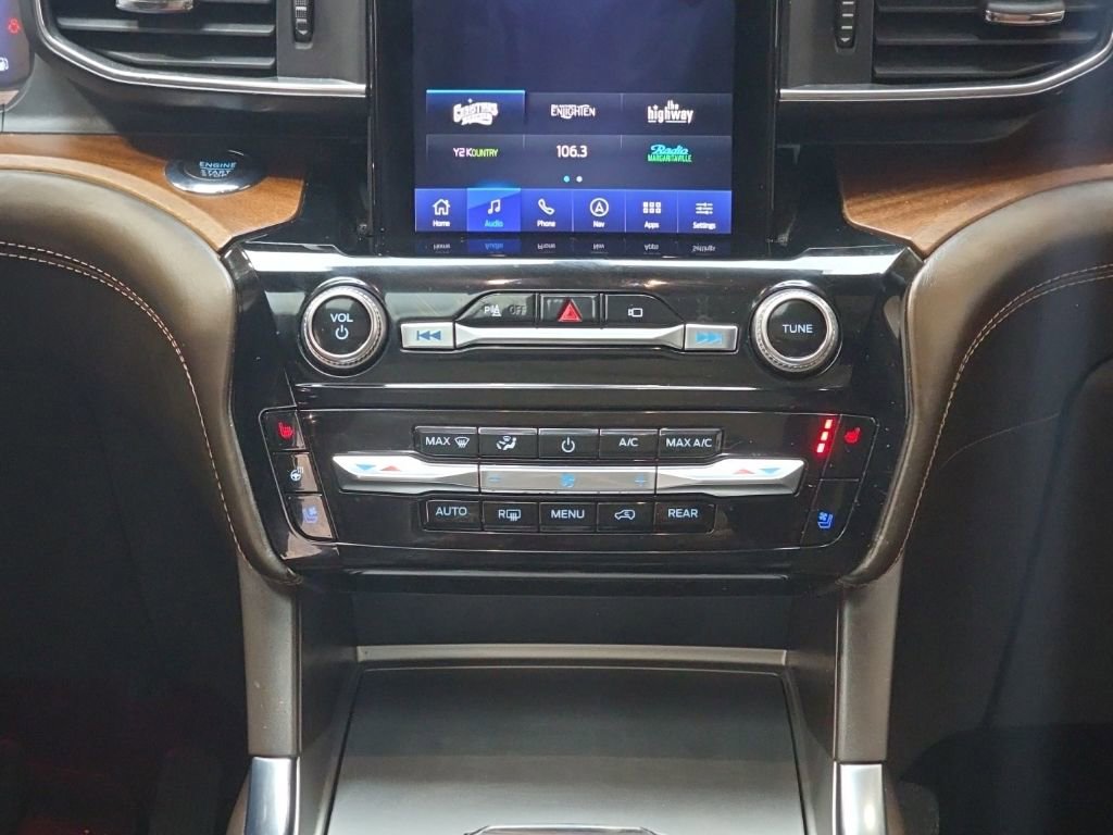 Used 2022 Ford Explorer King Ranch w/ Premium Technology Package image 25