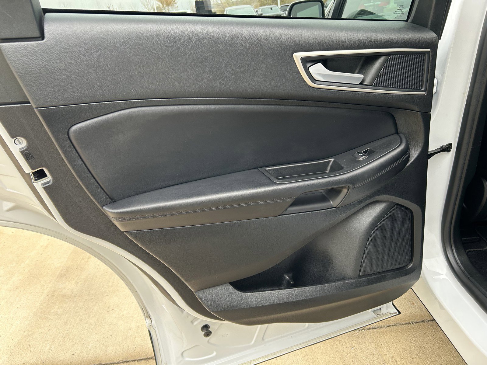 Used 2023 Ford Edge SEL image 13