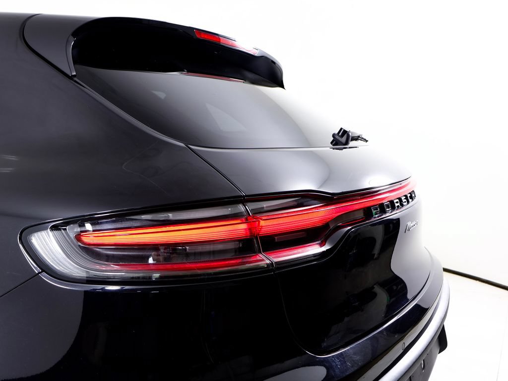 Certified 2023 Porsche Macan AWD/4WD image 14