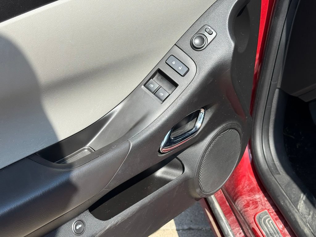 Used 2015 Chevrolet Camaro LS RWD image 10