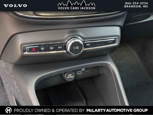 New 2026 Volvo XC40 B5 Core AWD/4WD image 13