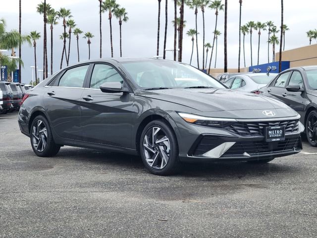 Used 2026 Hyundai Elantra Limited image 27