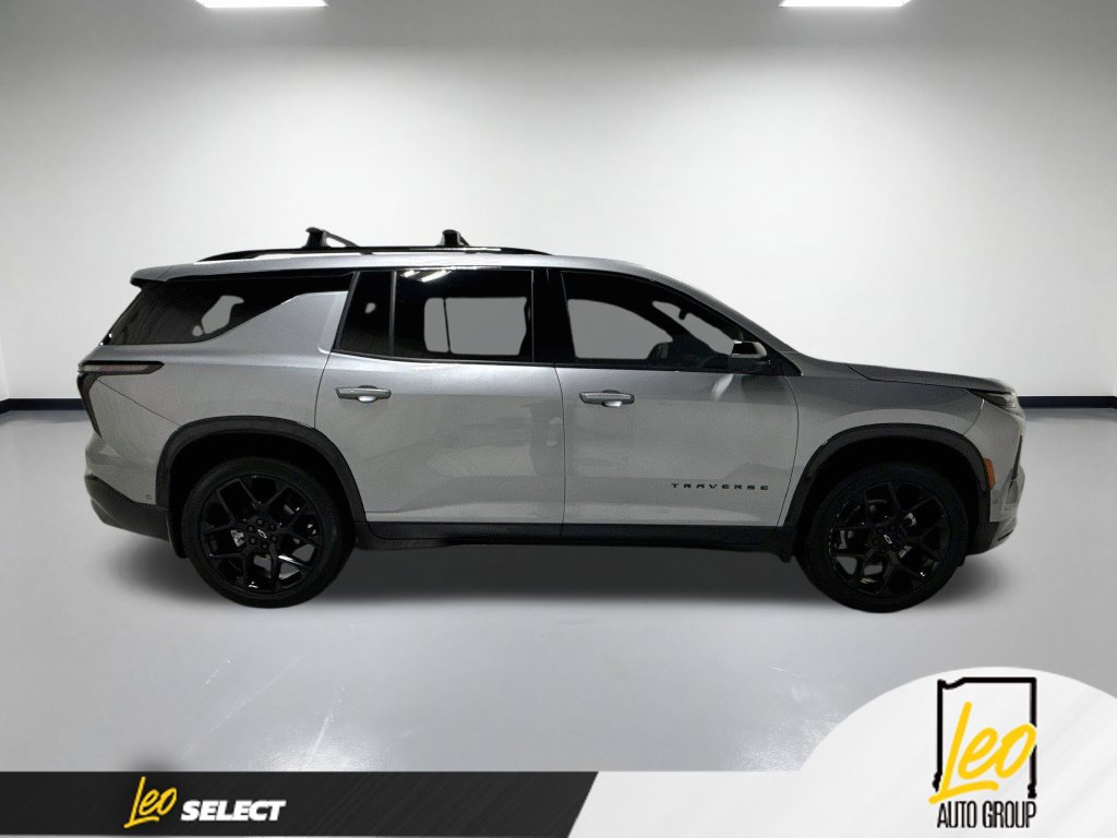 Used 2026 Chevrolet Traverse RS AWD/4WD image 6
