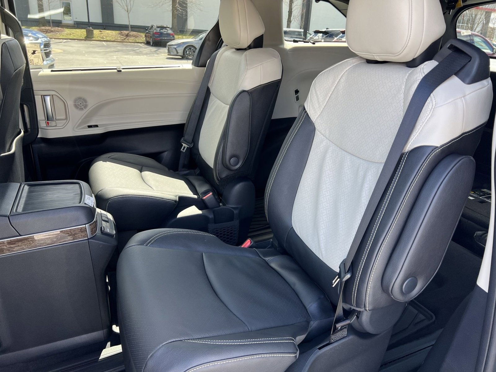 New 2026 Toyota Sienna Platinum image 19