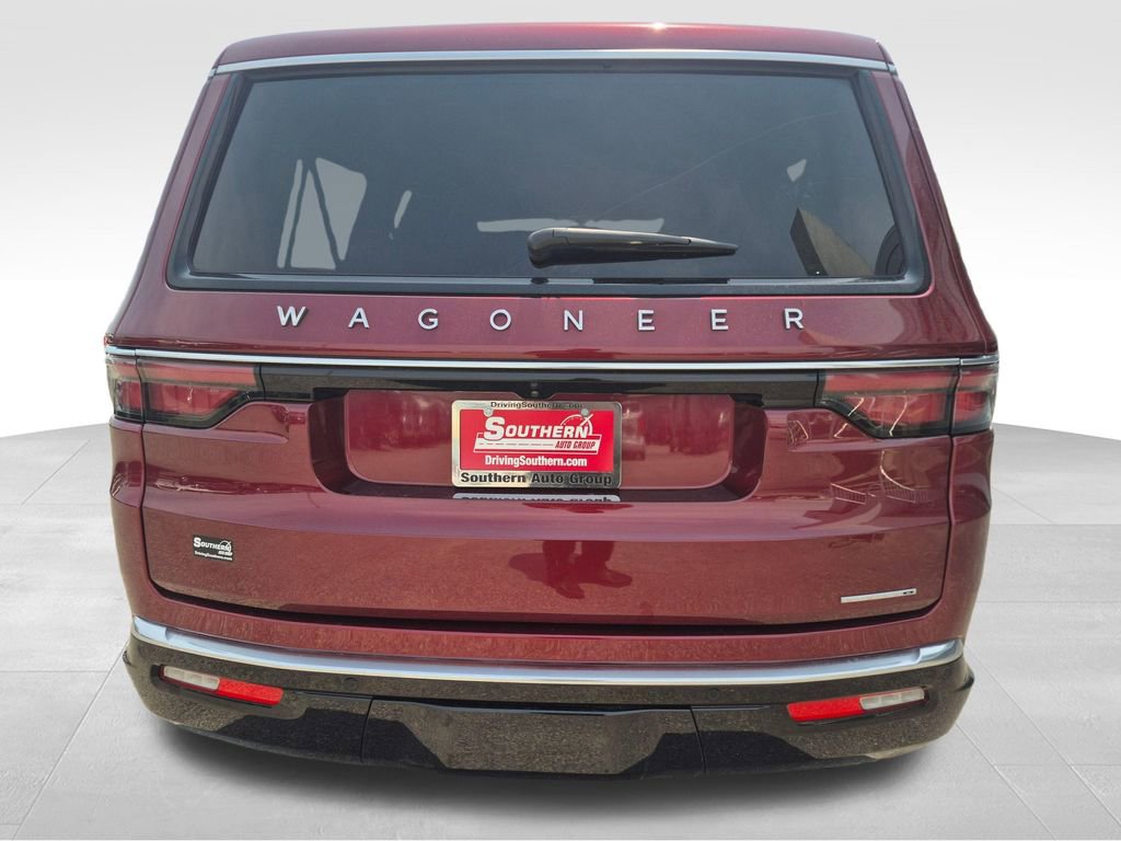 Used 2024 Jeep Wagoneer L Series II w/ Flexible Seating Group AWD/4WD image 4