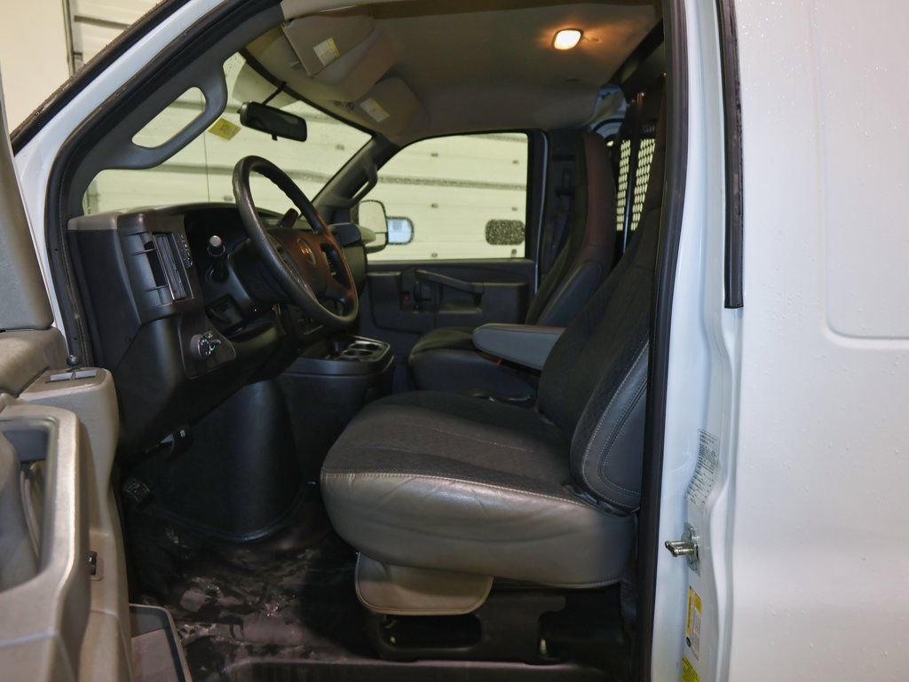 Certified 2024 GMC Savana 2500 w/ Driver Convenience Package image 7