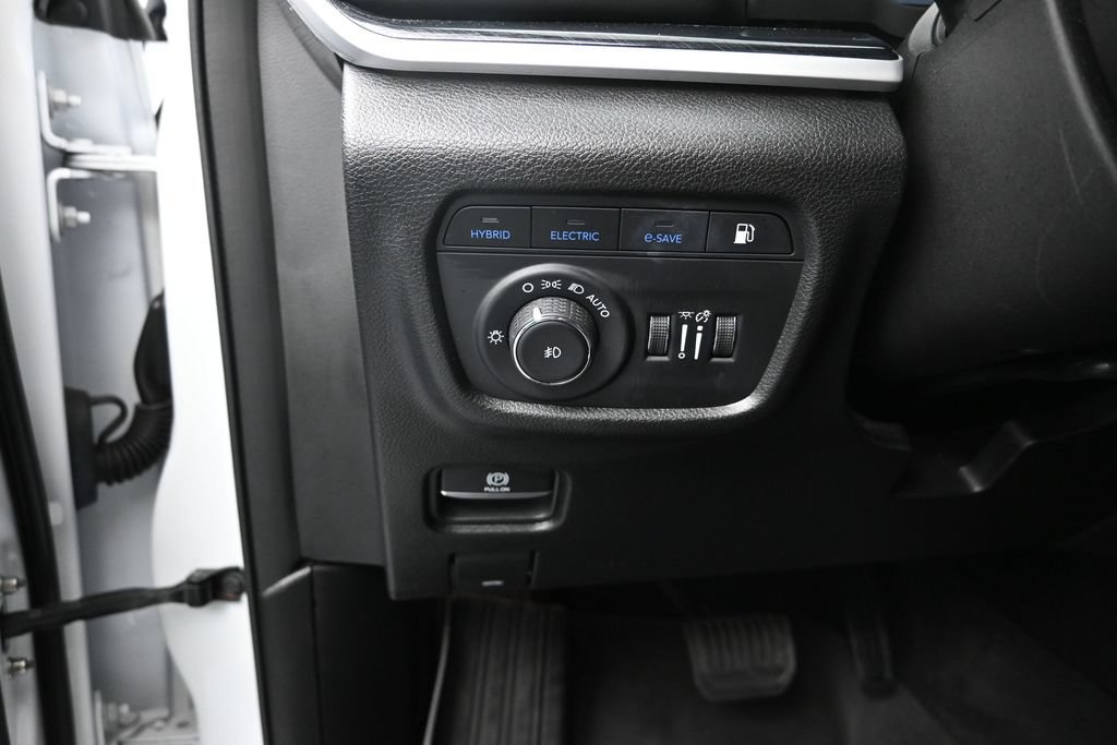 Used 2023 Jeep Grand Cherokee Trailhawk w/ Advanced Protech Group II AWD/4WD image 13