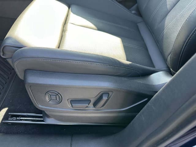 Used 2025 Audi Q5 Premium Plus w/ Premium Plus AWD/4WD image 24
