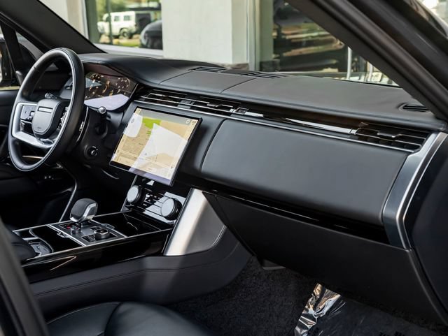 Used 2023 Land Rover Range Rover Long Wheelbase SE AWD/4WD image 36