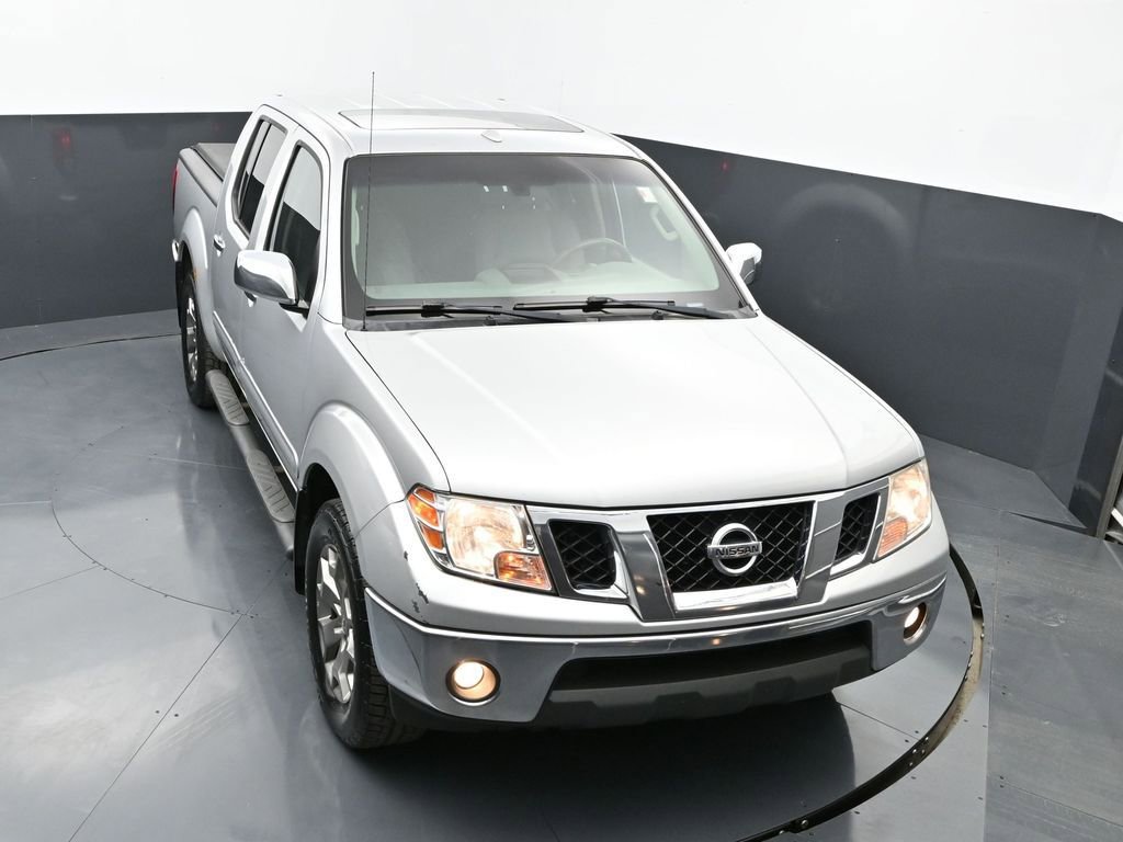 Used 2014 Nissan Frontier SL w/ SL Moonroof Package image 30